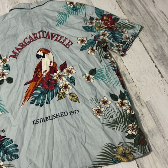 Margaritaville Linen Blend Button Down Size Medium - Picture 5 of 10